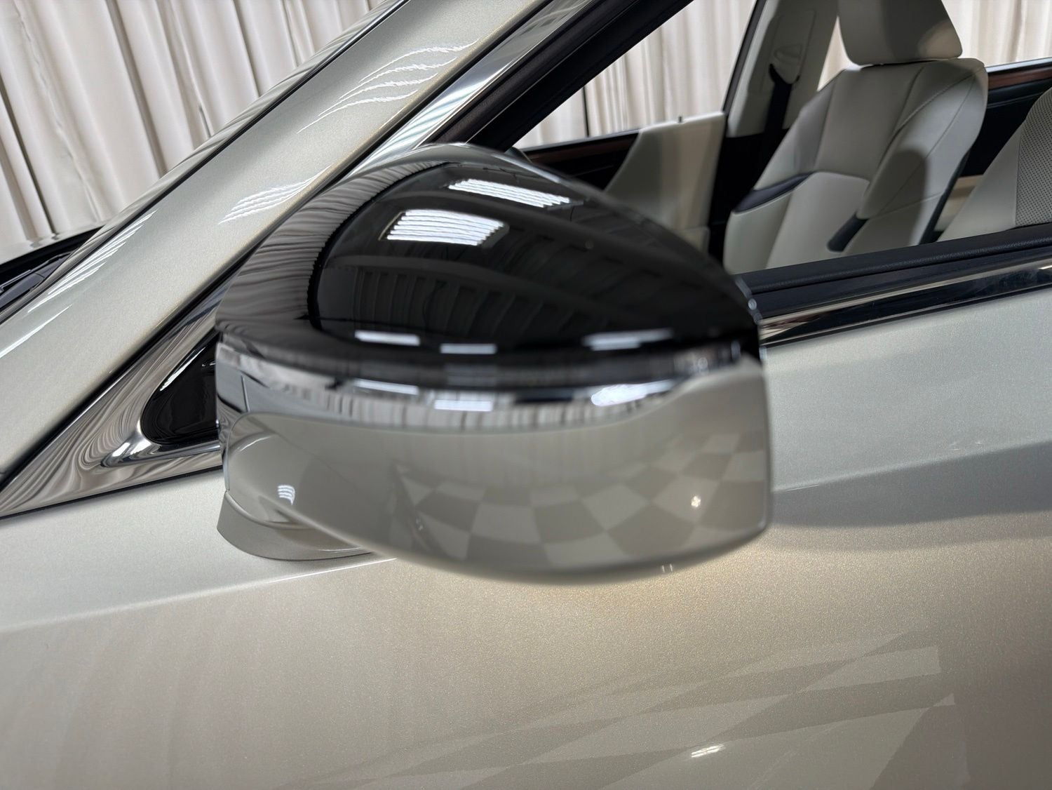 2025 Lexus ES 300h