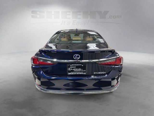 2021 Lexus ES 300h
