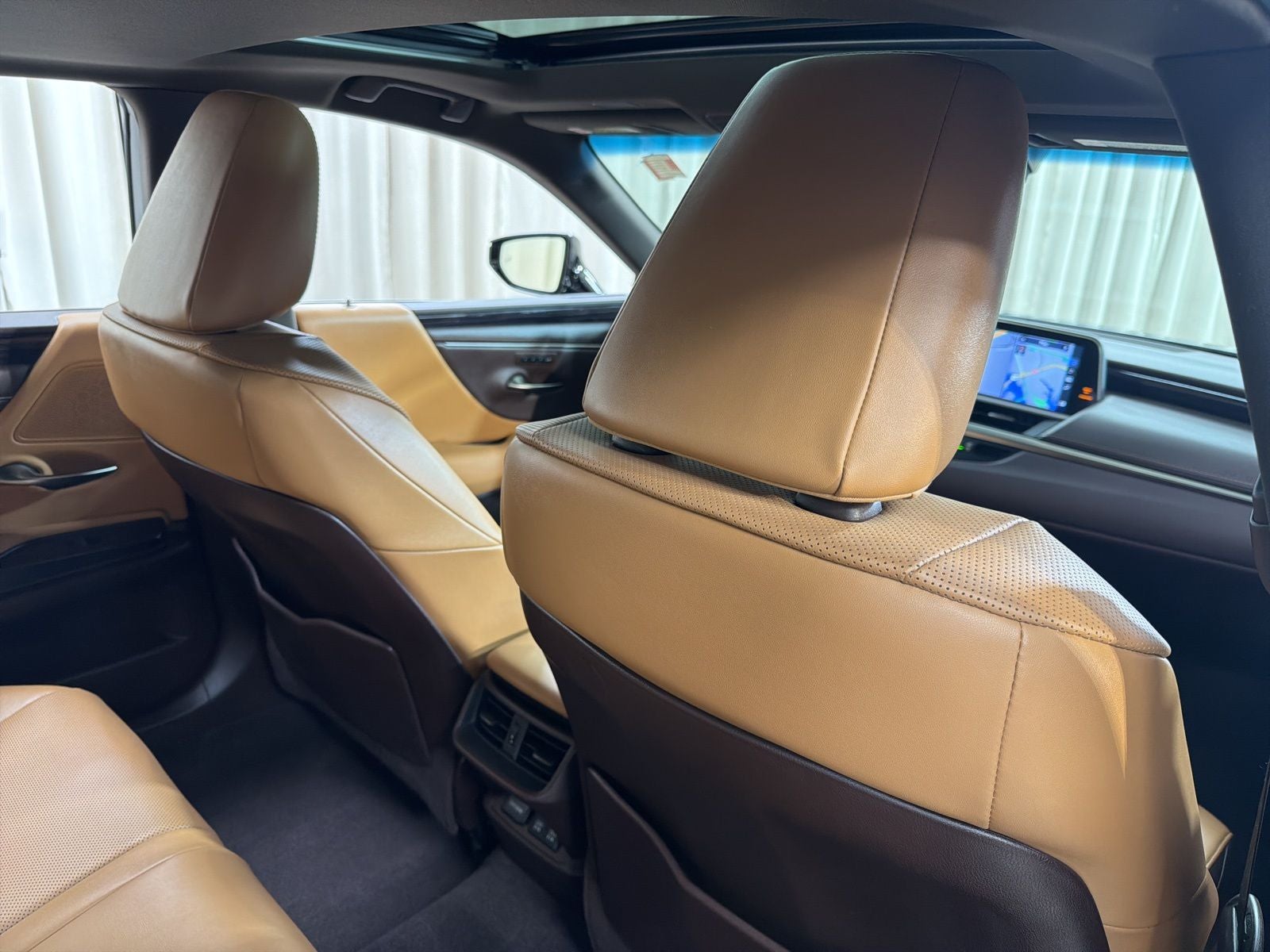2021 Lexus ES 300h