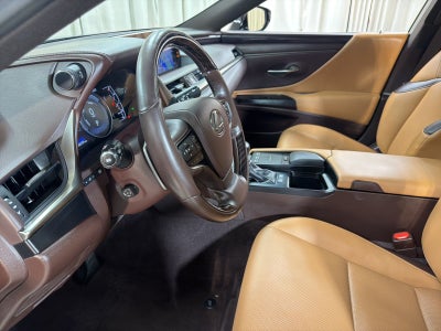 2021 Lexus ES 300h