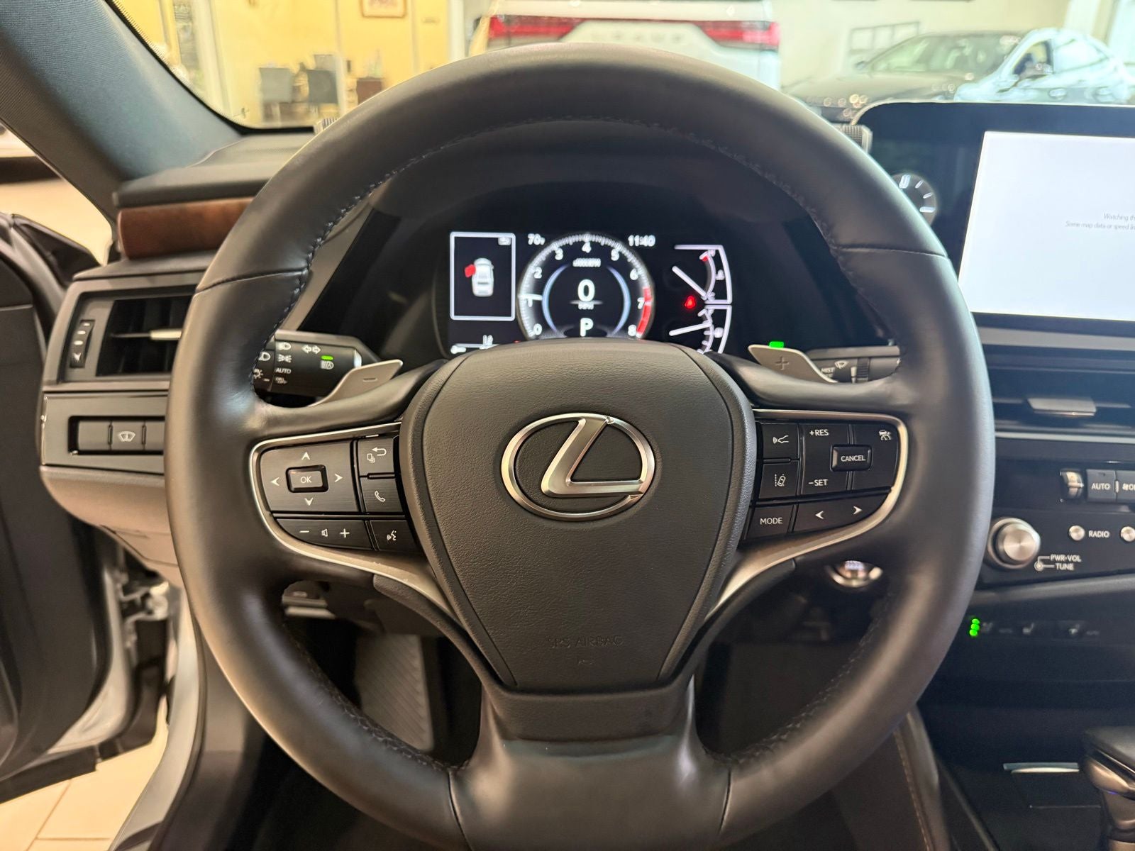 2025 Lexus ES 350