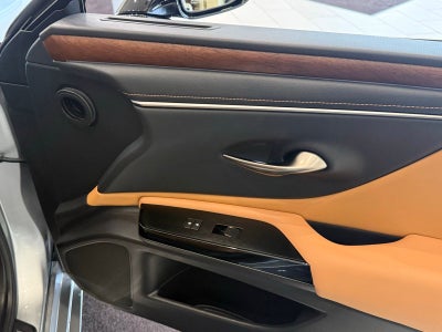 2025 Lexus ES 350