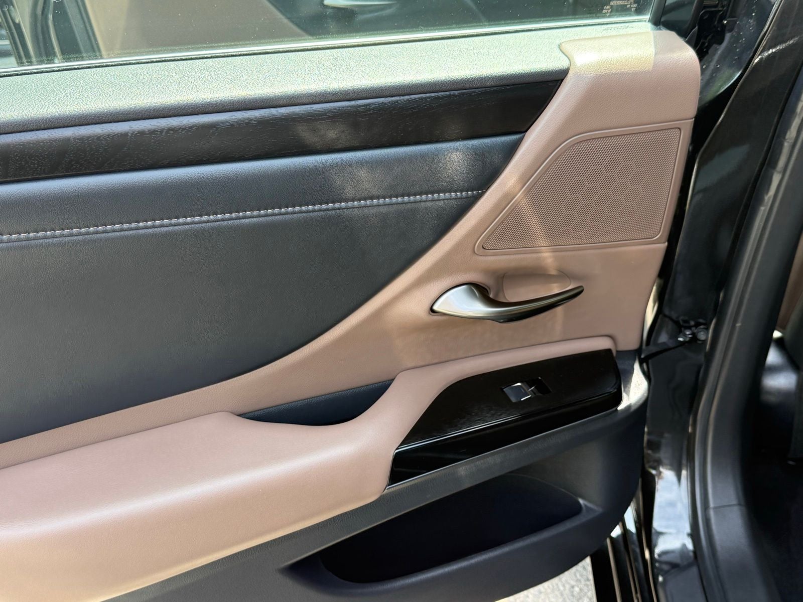 2025 Lexus ES 350