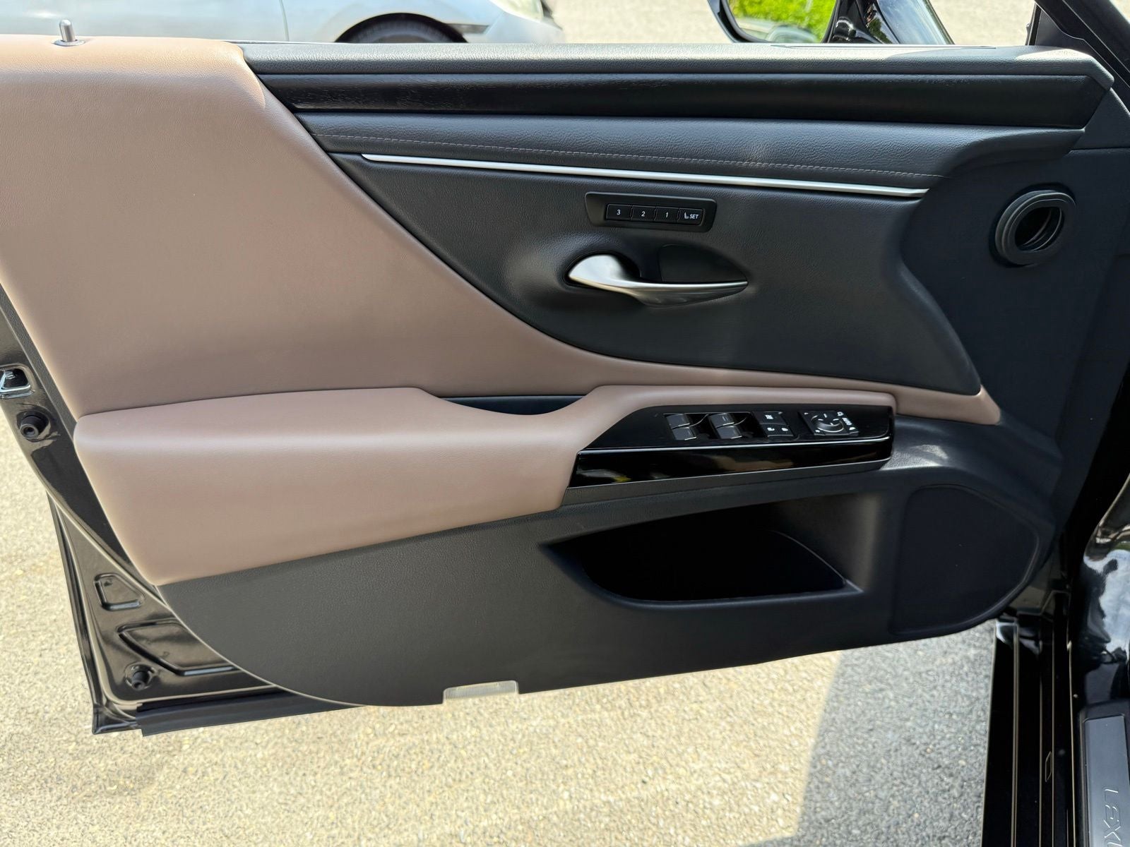 2025 Lexus ES 350