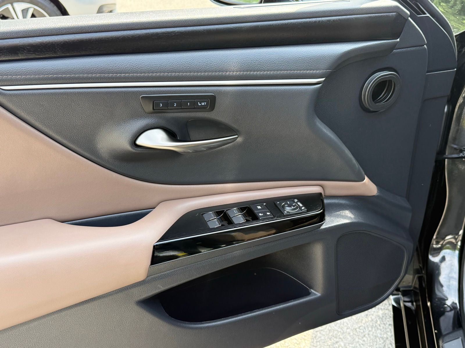 2025 Lexus ES 350