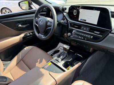 2025 Lexus ES 350