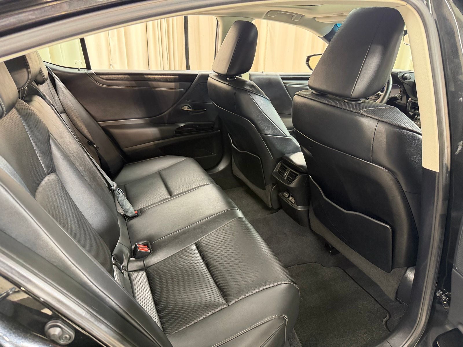 2022 Lexus ES 350