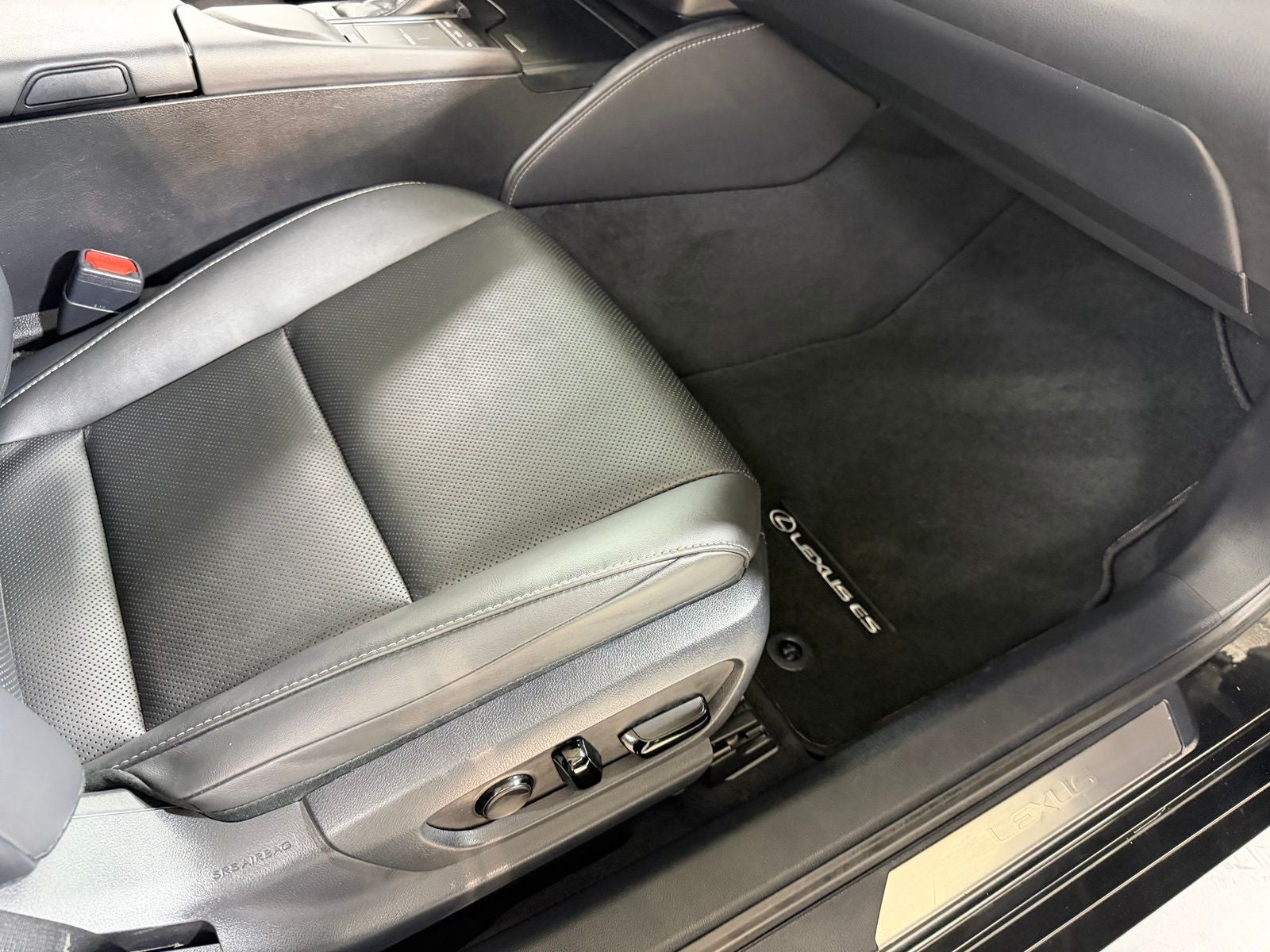2022 Lexus ES 350