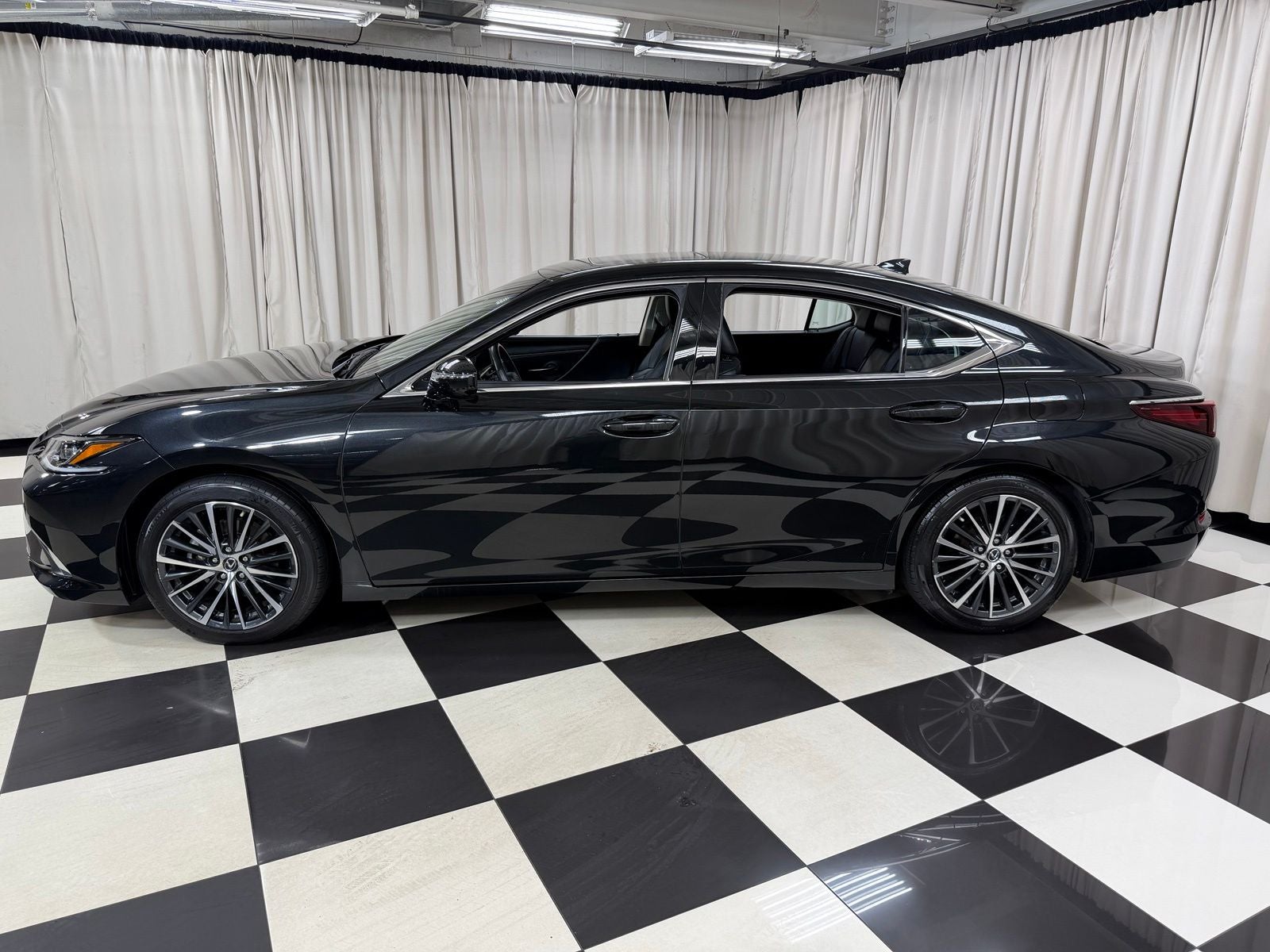 2022 Lexus ES 350