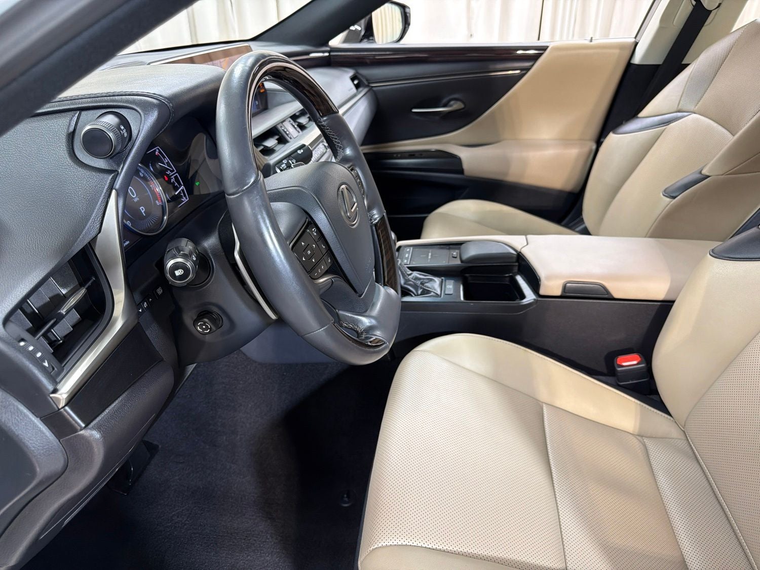 2020 Lexus ES 350