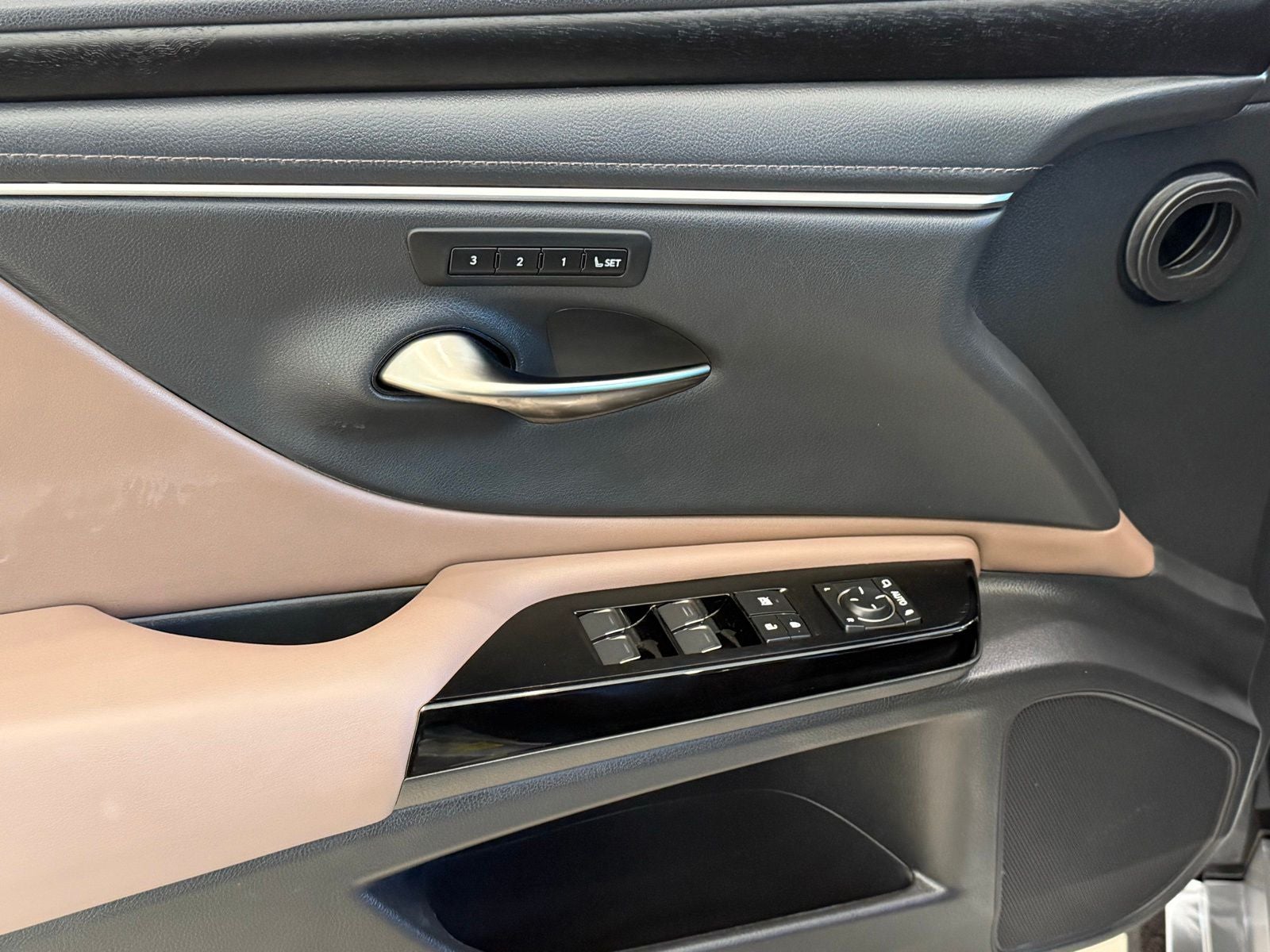 2024 Lexus ES 350