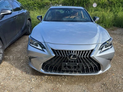 2025 Lexus ES 350