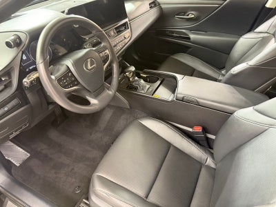 2025 Lexus ES 350