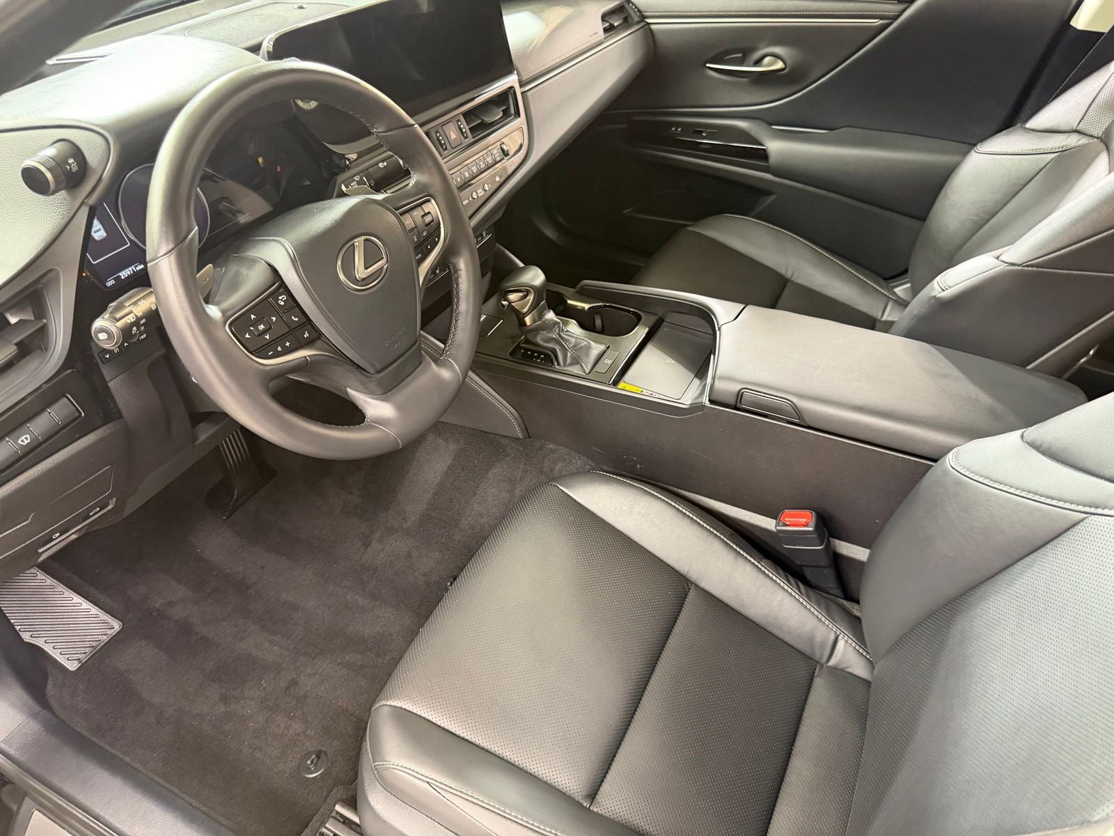 2025 Lexus ES 350