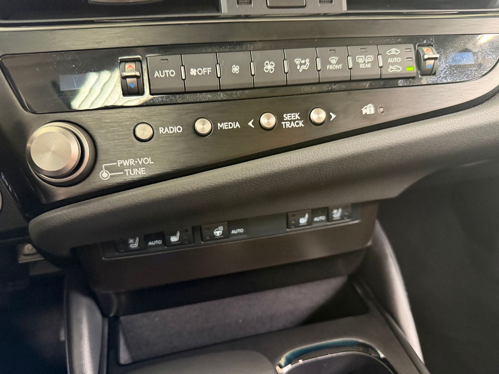 2025 Lexus ES 350