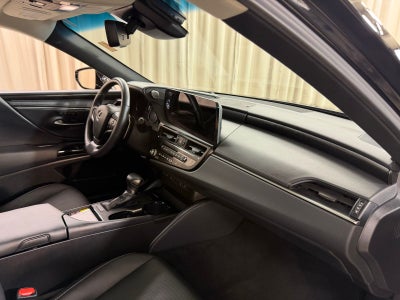 2025 Lexus ES 350