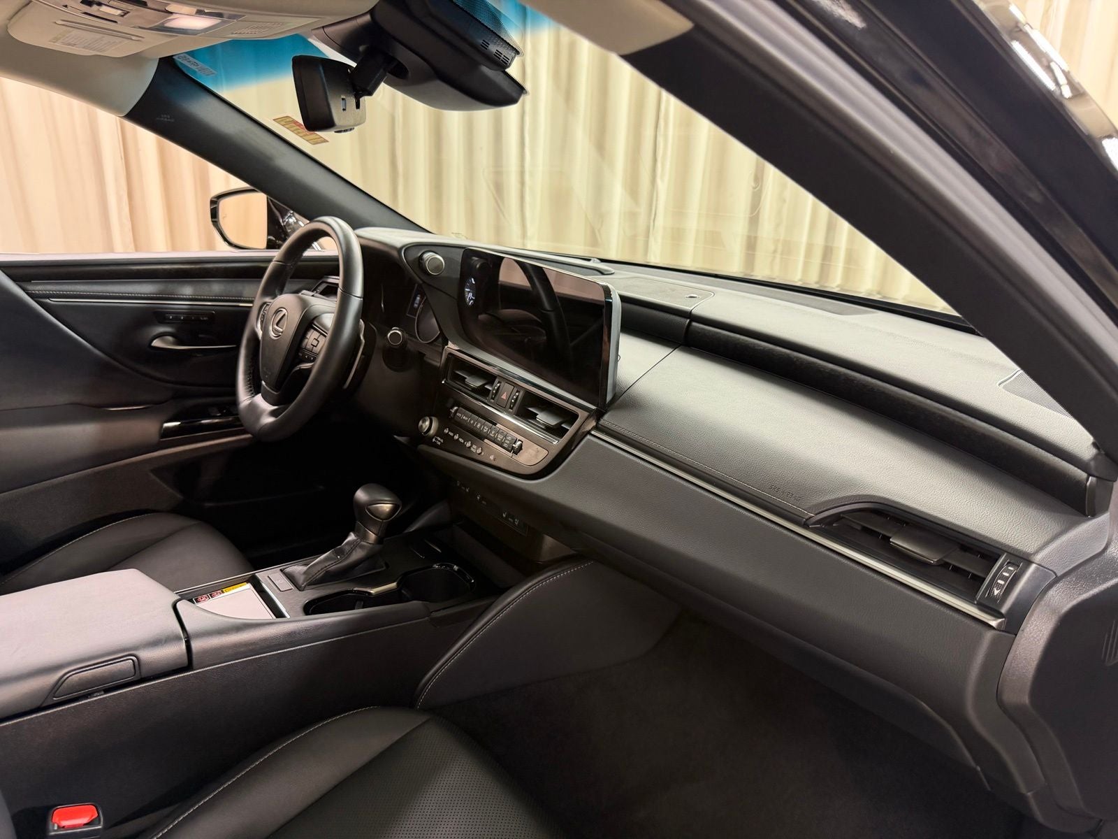 2025 Lexus ES 350