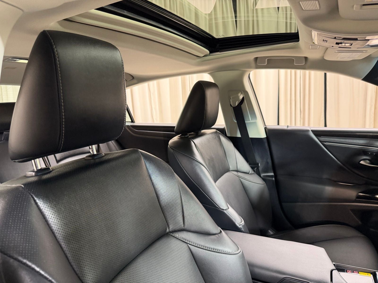 2025 Lexus ES 350