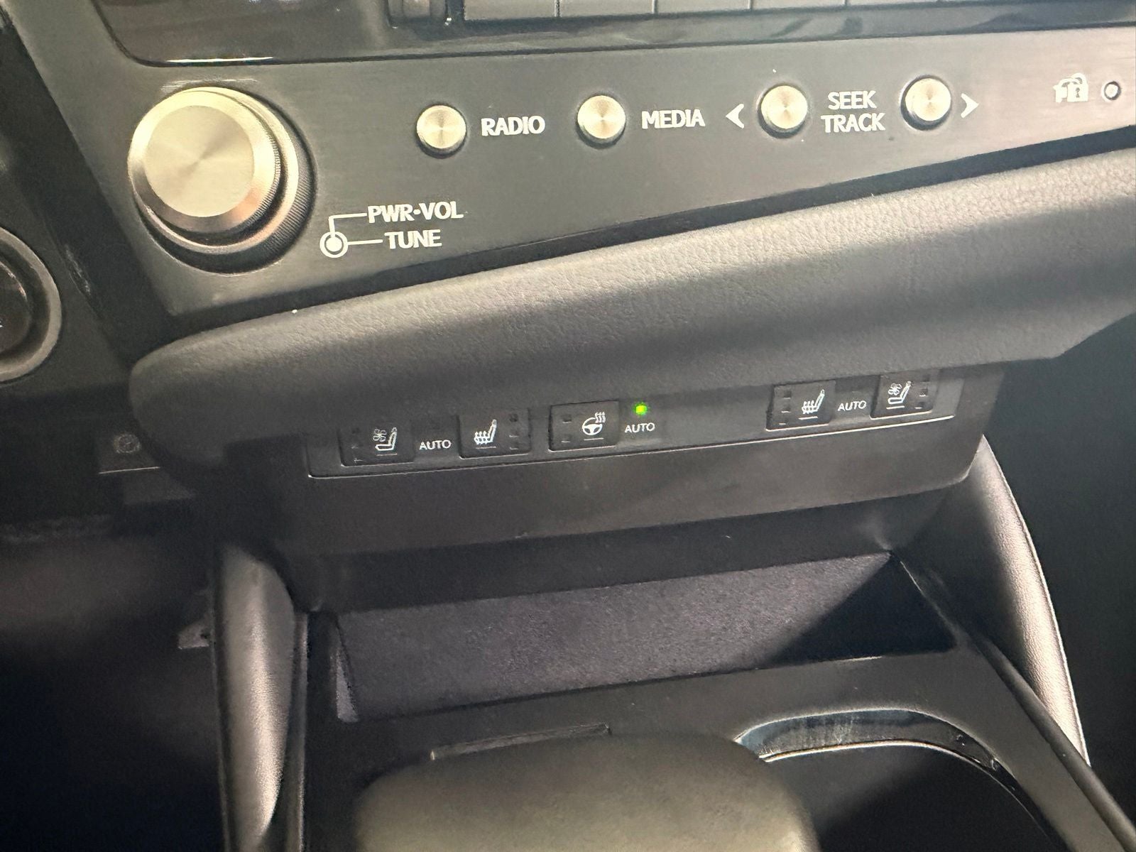 2025 Lexus ES 350