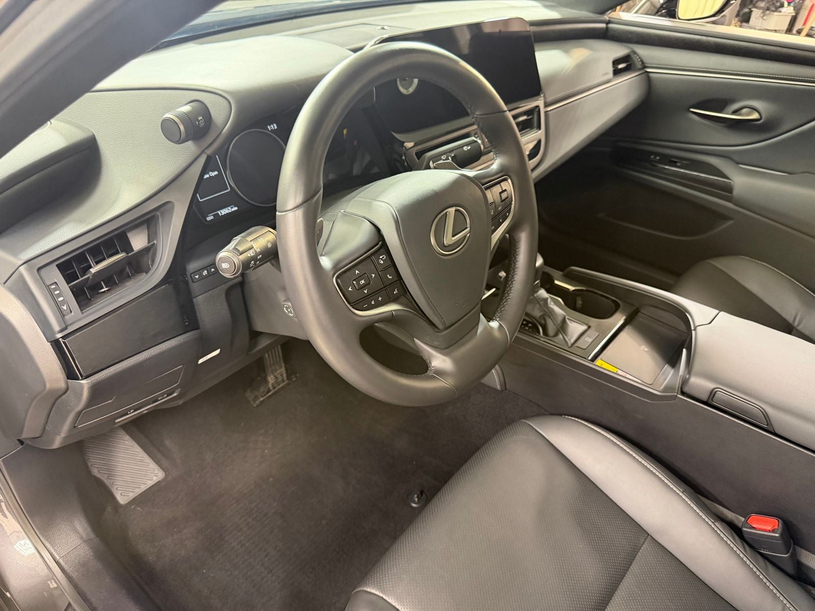 2025 Lexus ES 350