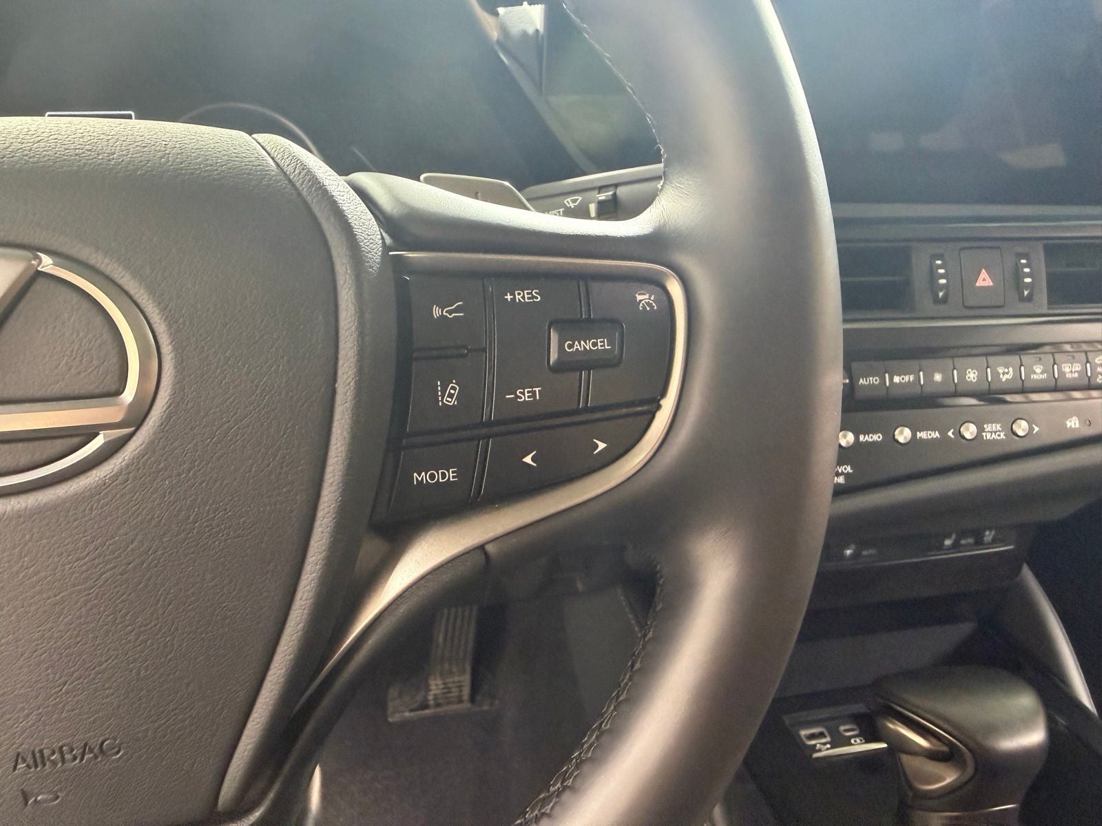 2025 Lexus ES 350