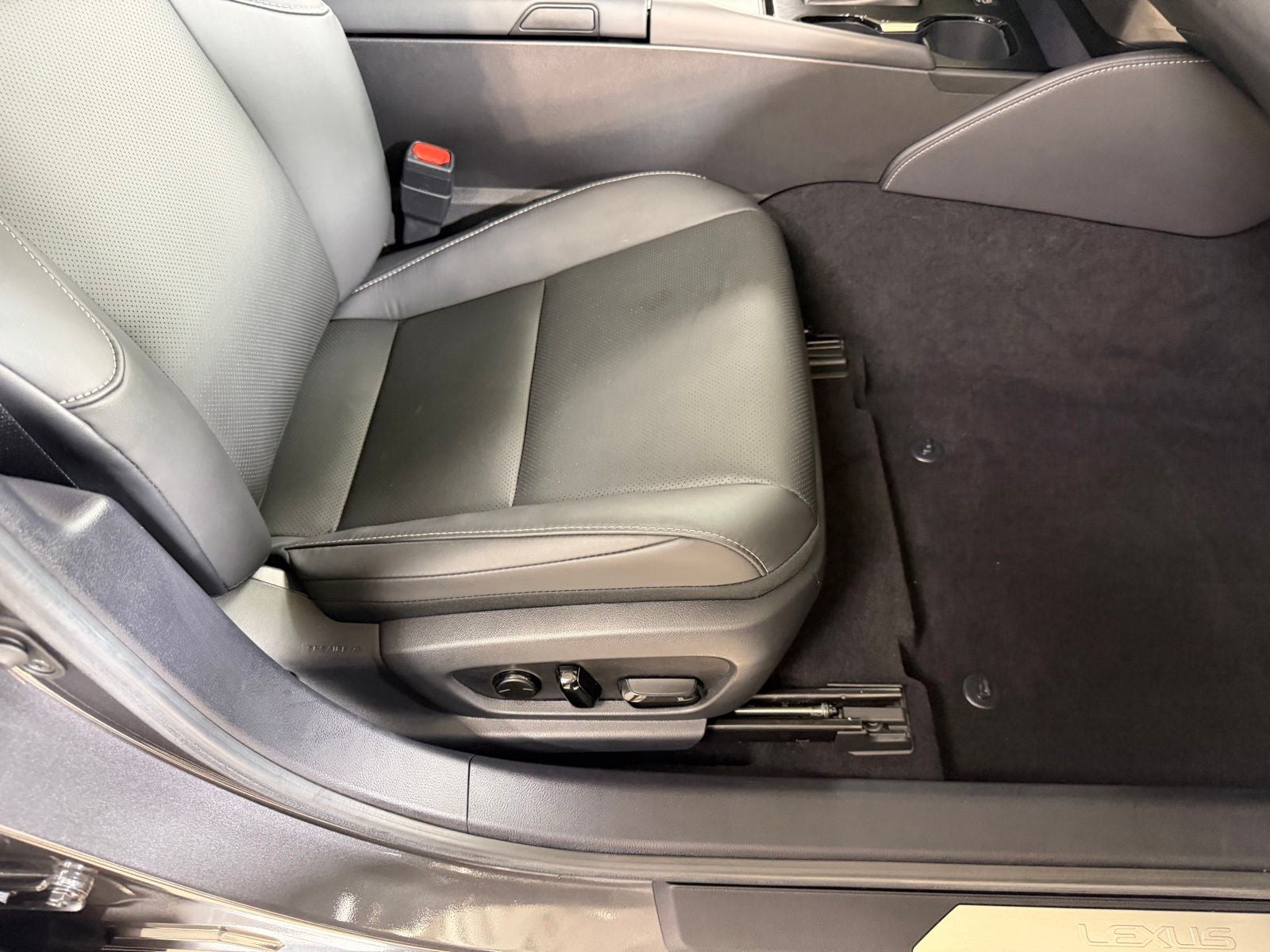 2025 Lexus ES 350