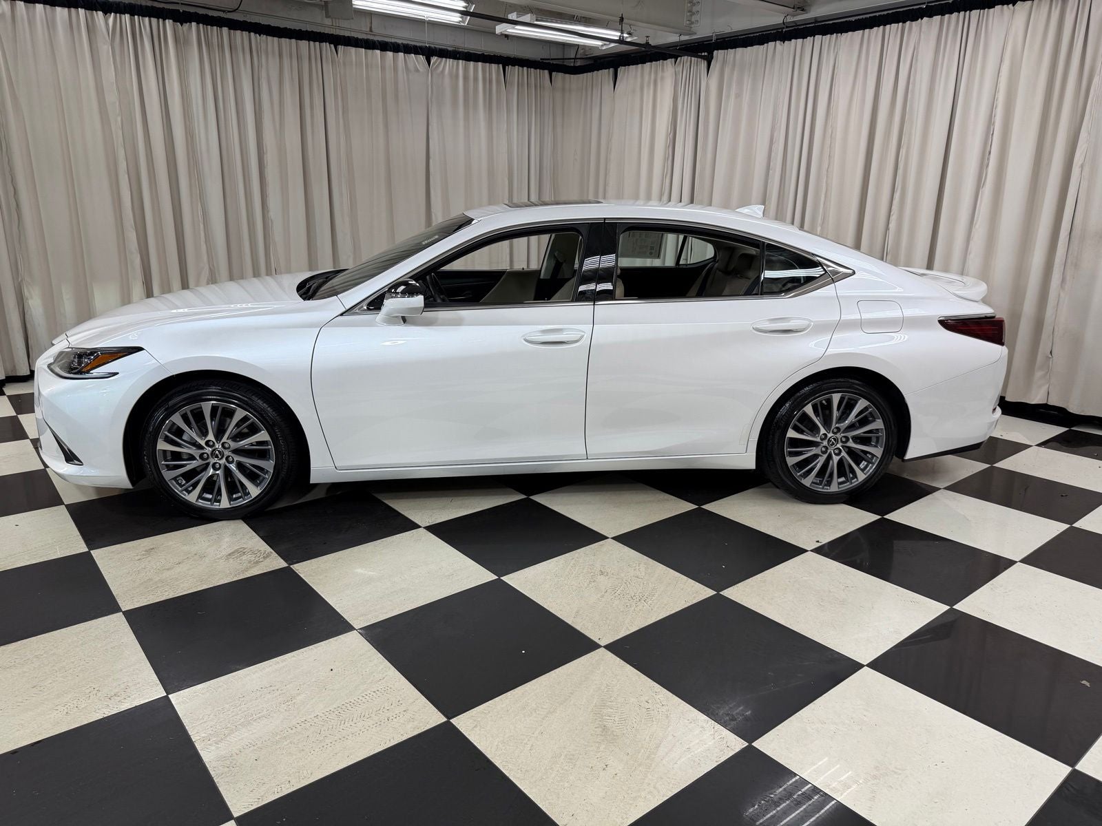 2021 Lexus ES 350