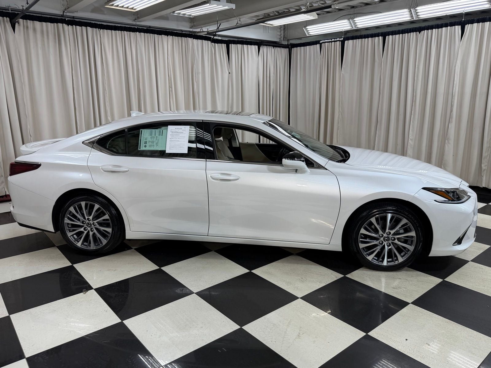2021 Lexus ES 350
