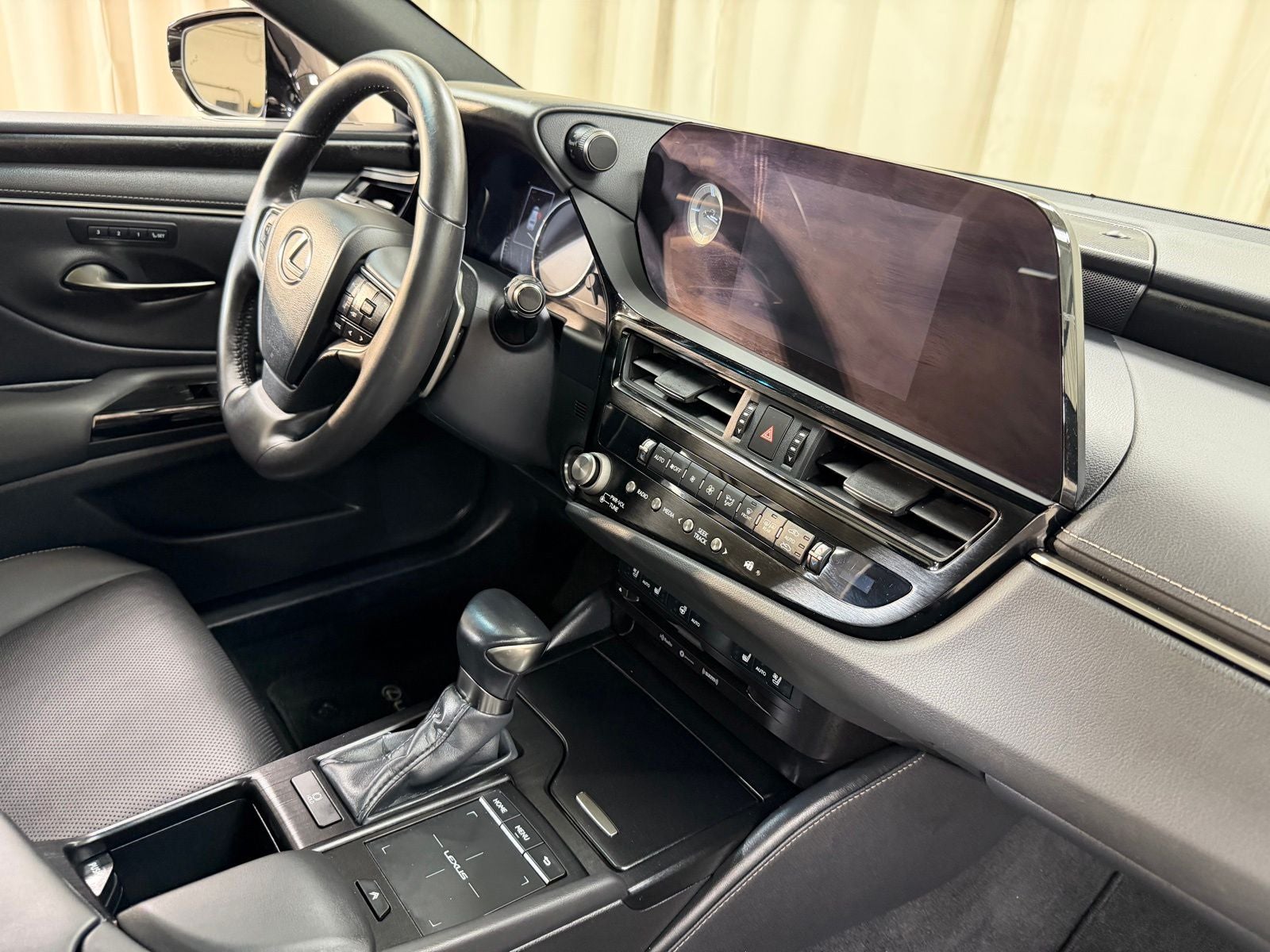 2022 Lexus ES 350