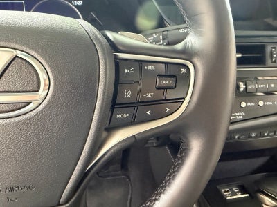 2025 Lexus ES 350