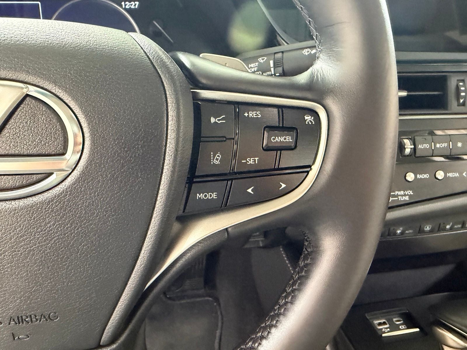 2025 Lexus ES 350