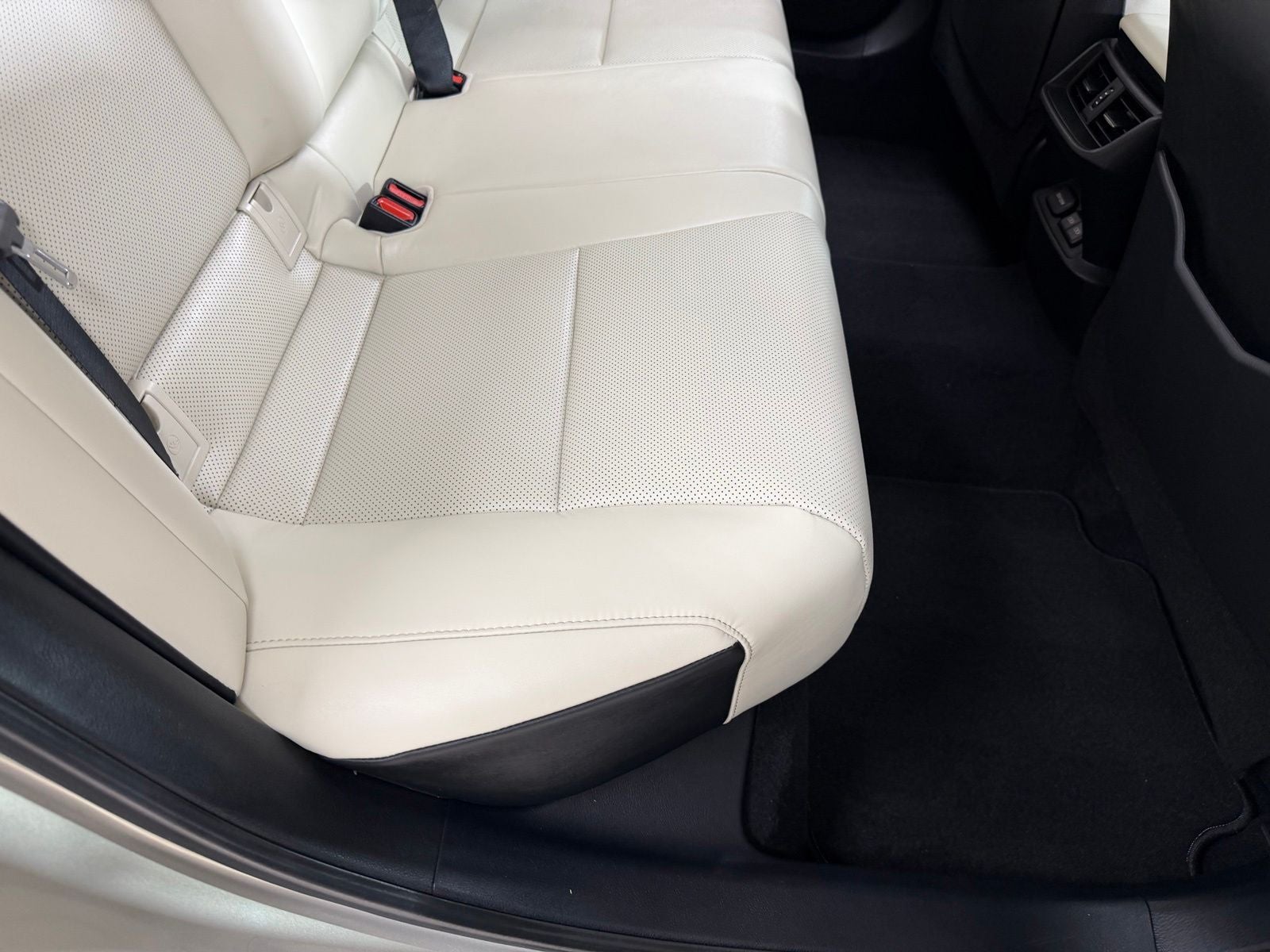 2025 Lexus ES 350