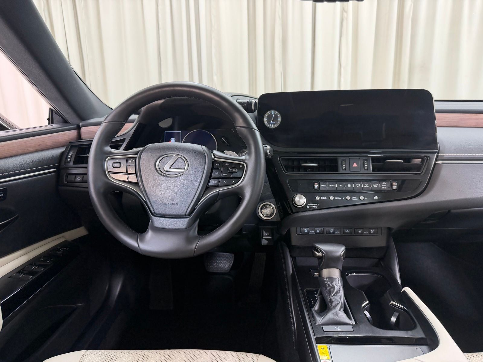 2025 Lexus ES 350