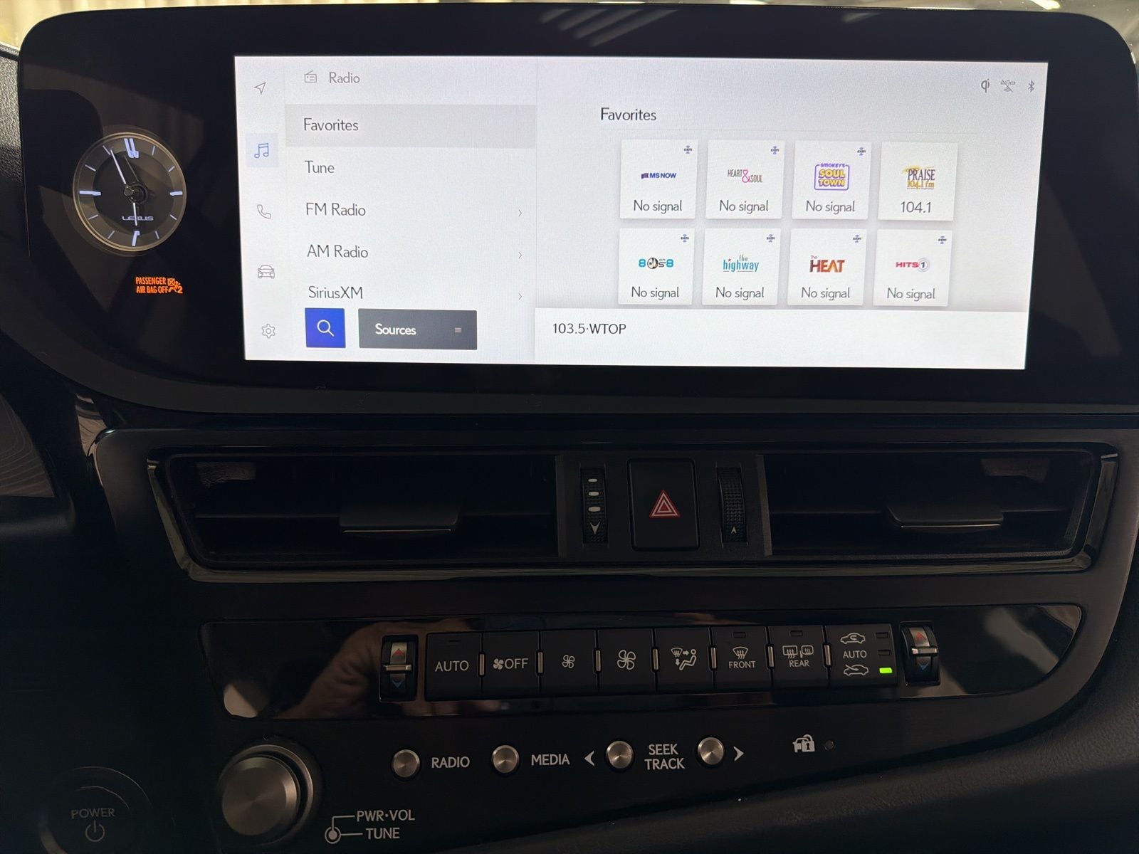 2024 Lexus ES 300h Luxury