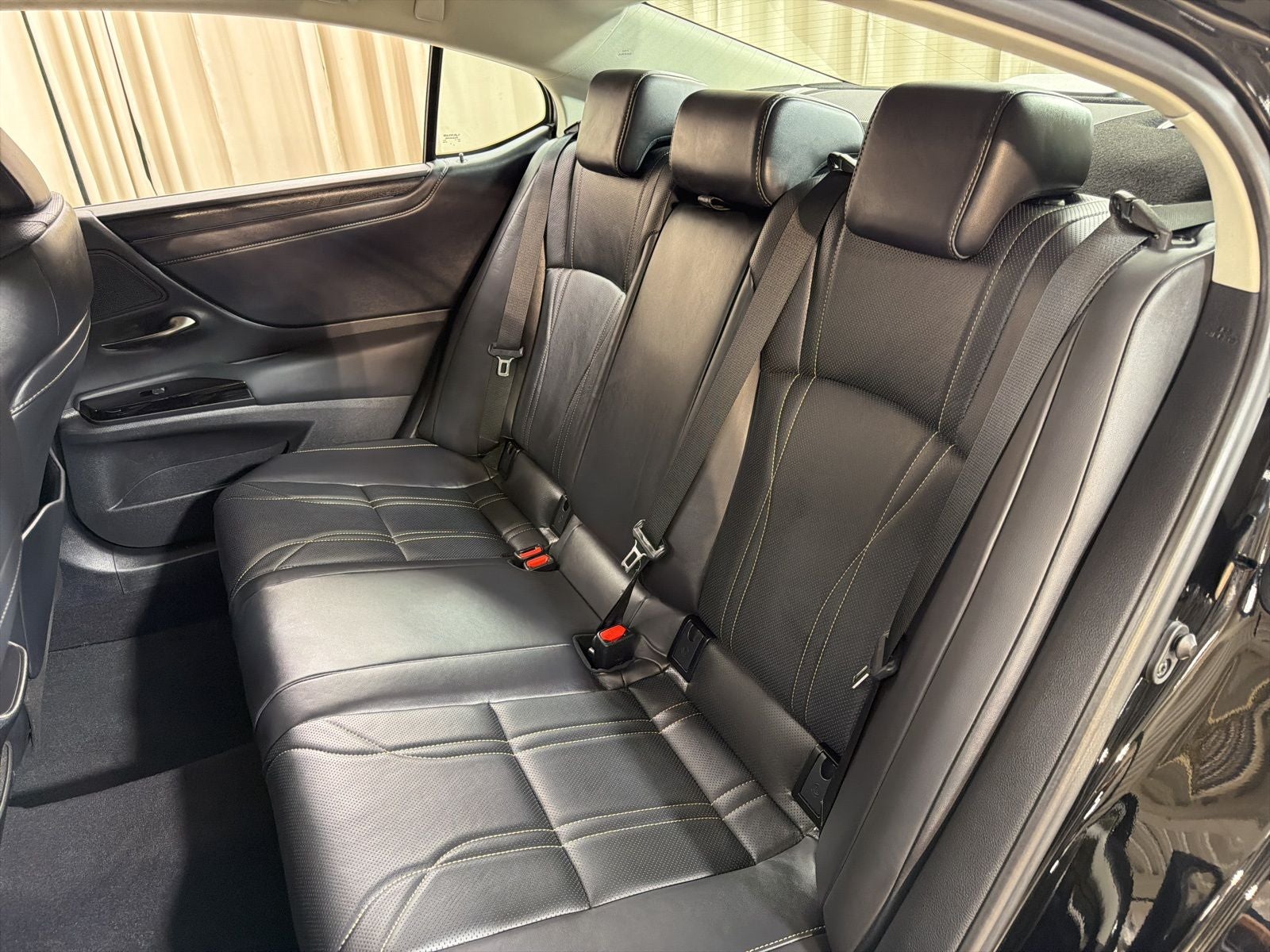 2024 Lexus ES 300h Luxury