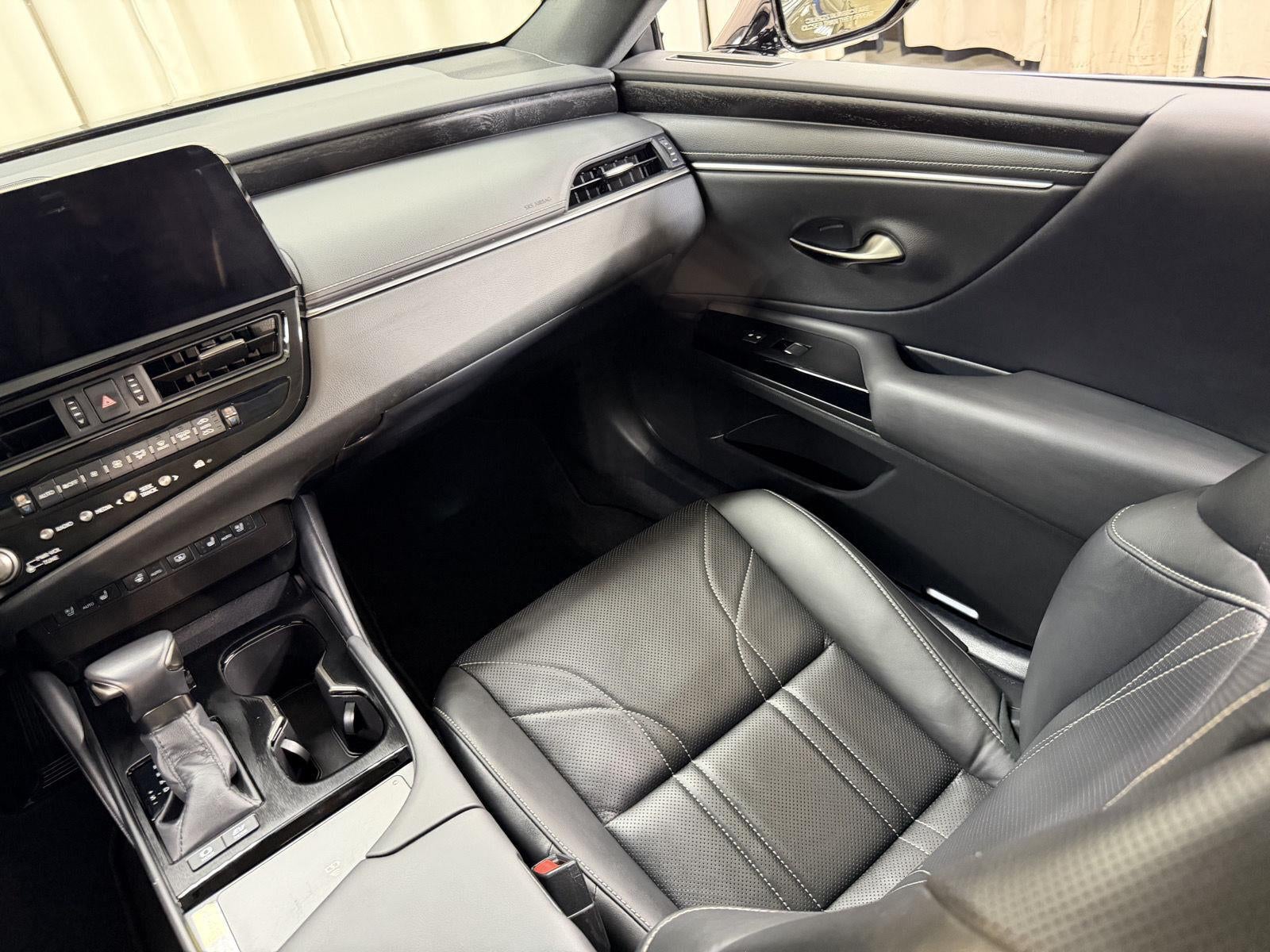 2024 Lexus Es ES 300h Luxury