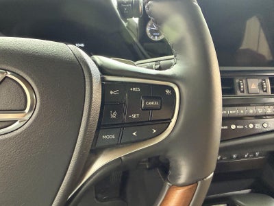 2024 Lexus ES ES 300h Luxury