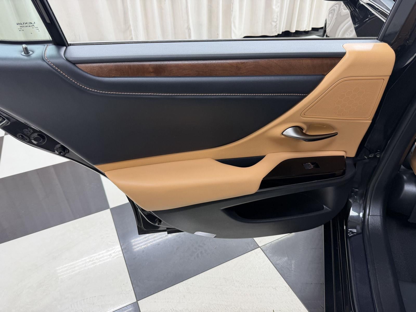 2024 Lexus ES ES 300h Luxury