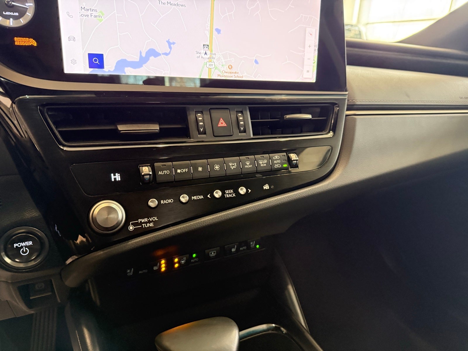 2024 Lexus ES 300h Luxury