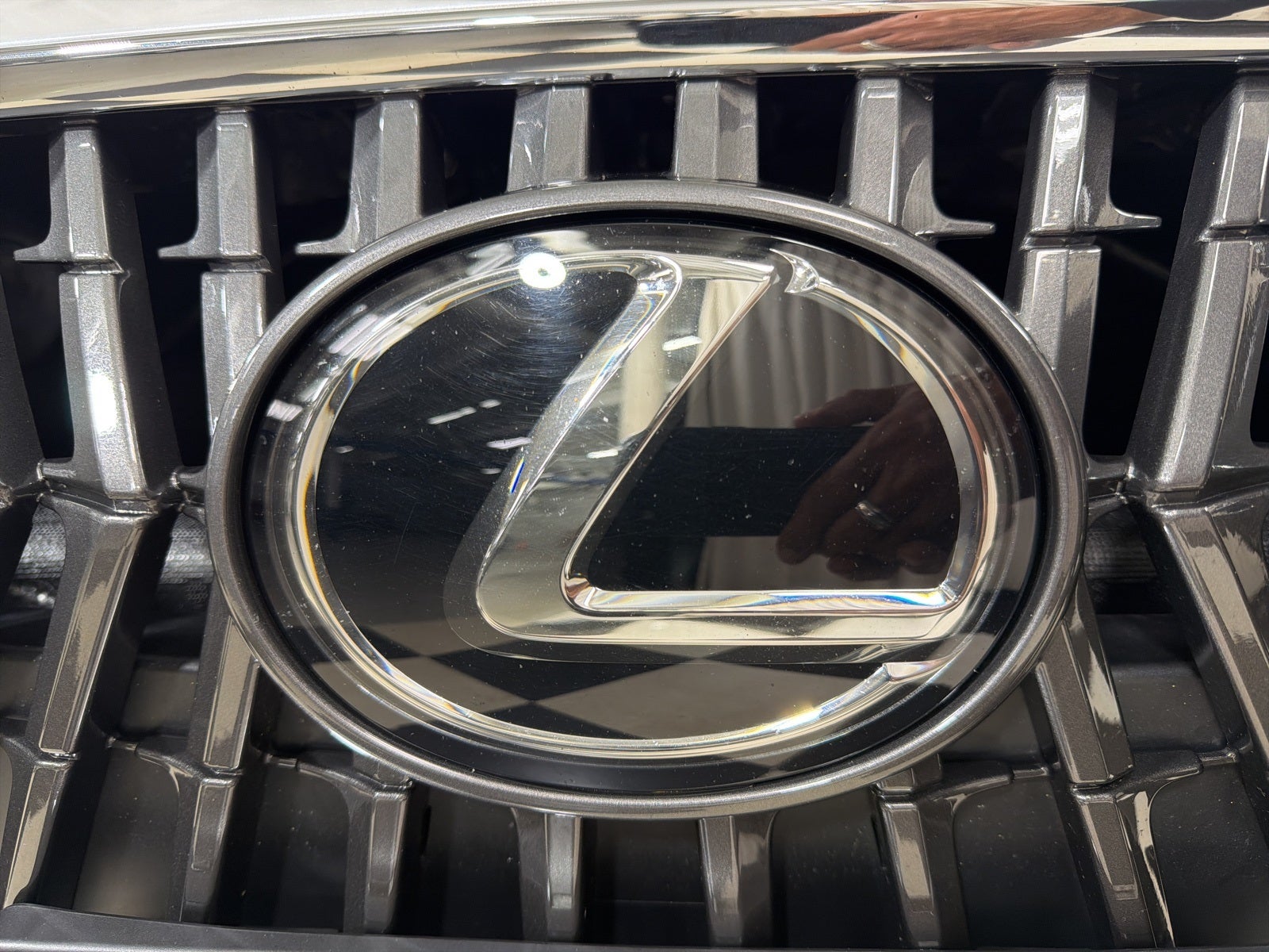 2023 Lexus ES 300h Luxury