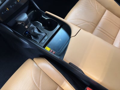 2023 Lexus ES 300h Luxury