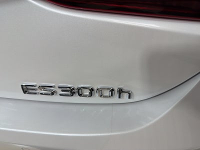 2023 Lexus ES 300h Luxury