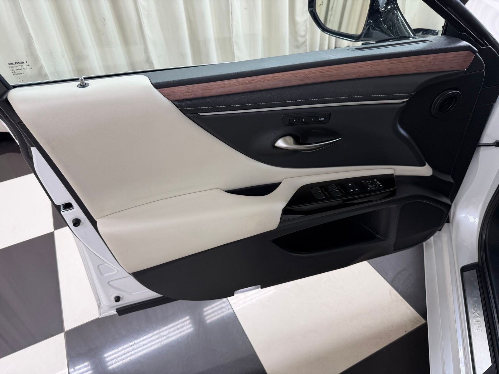 2024 Lexus ES 350 Luxury