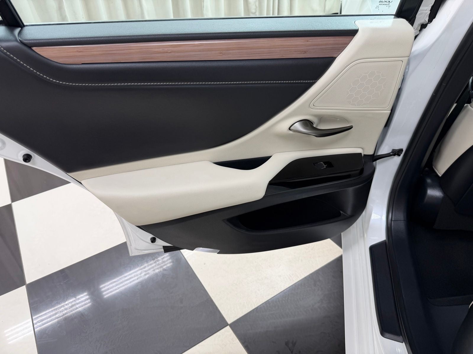 2024 Lexus ES 350 Luxury