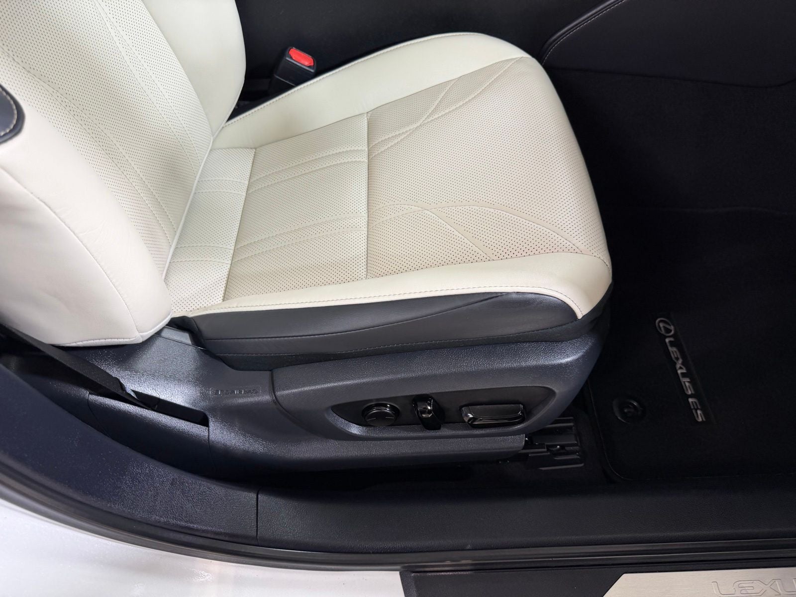 2024 Lexus ES 350 Luxury