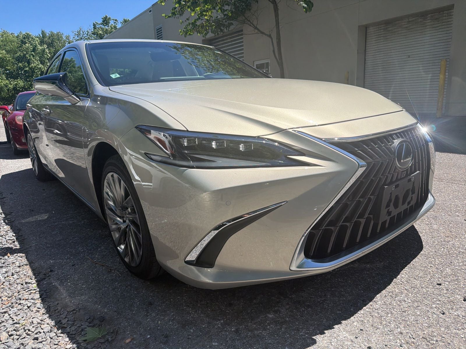 2023 Lexus ES 300h 300h Ultra Luxury's photo