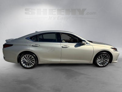 2023 Lexus ES 300h Ultra Luxury