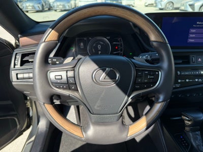 2023 Lexus ES 300h Ultra Luxury