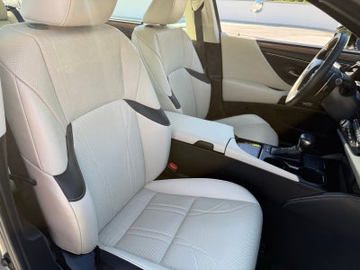 2023 Lexus ES 300h Ultra Luxury