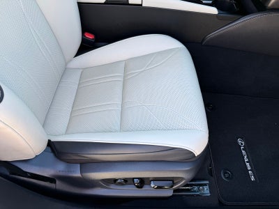 2023 Lexus ES 300h Ultra Luxury